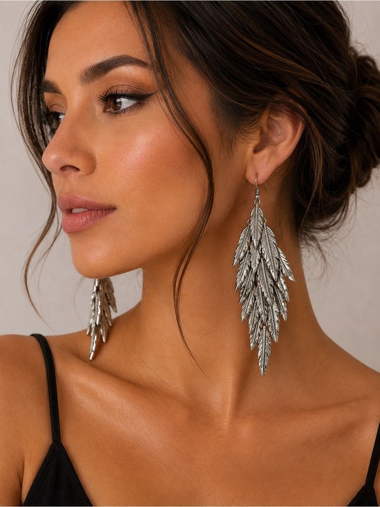 Vintage Jewelry - Silver Tone Lightweight Feather Western Boho Leaf Dangle Statement Earrings